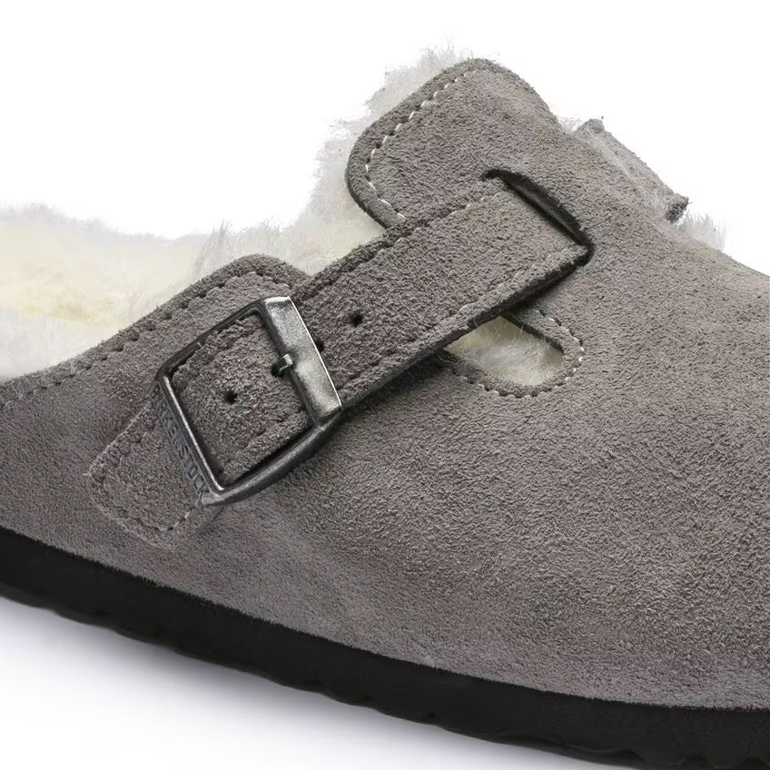 Boston Shearling : Stone Coin