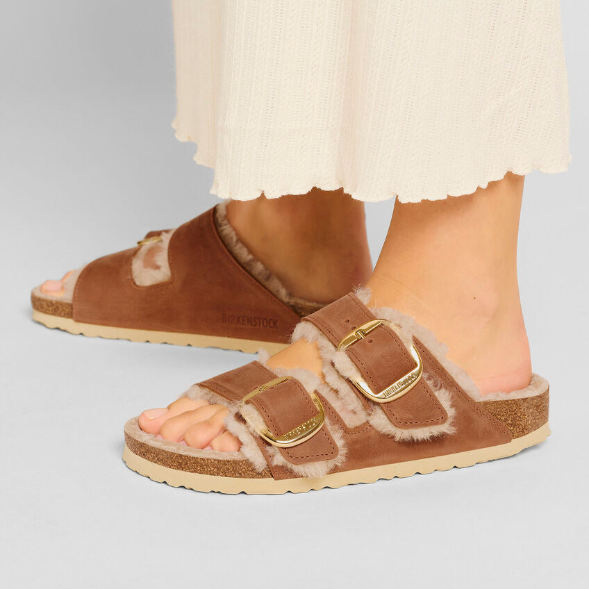 
                      
                        Arizona Big Buckle : Shearling Cognac
                      
                    