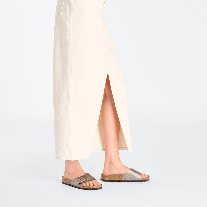 
                      
                        Catalina : Graceful Taupe
                      
                    
