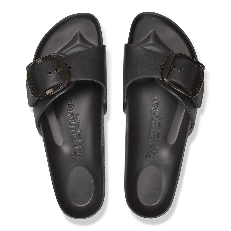 
                      
                        Madrid Big Buckle Waterproof : Black
                      
                    