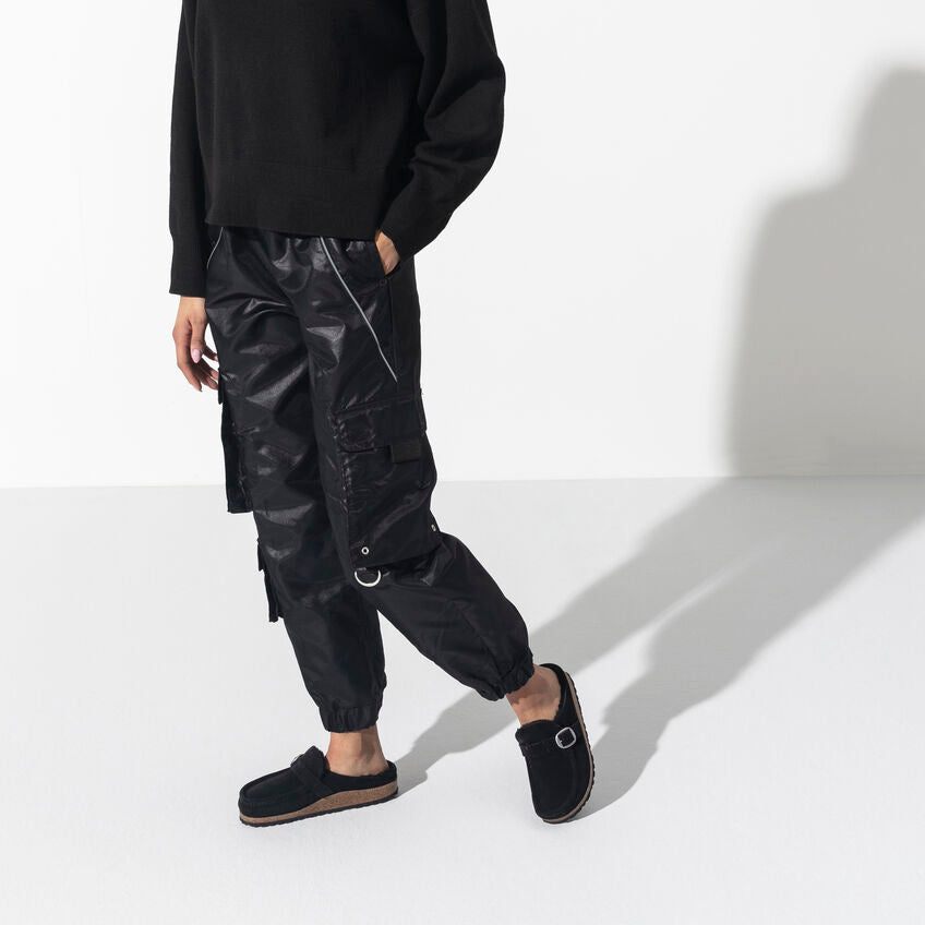 
                      
                        Buckley Shearling : Black
                      
                    