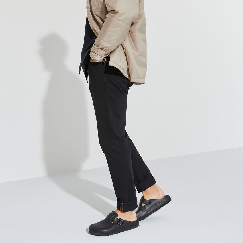 
                      
                        Boston Classic Footbed : Black Exquisite Smooth Leather
                      
                    