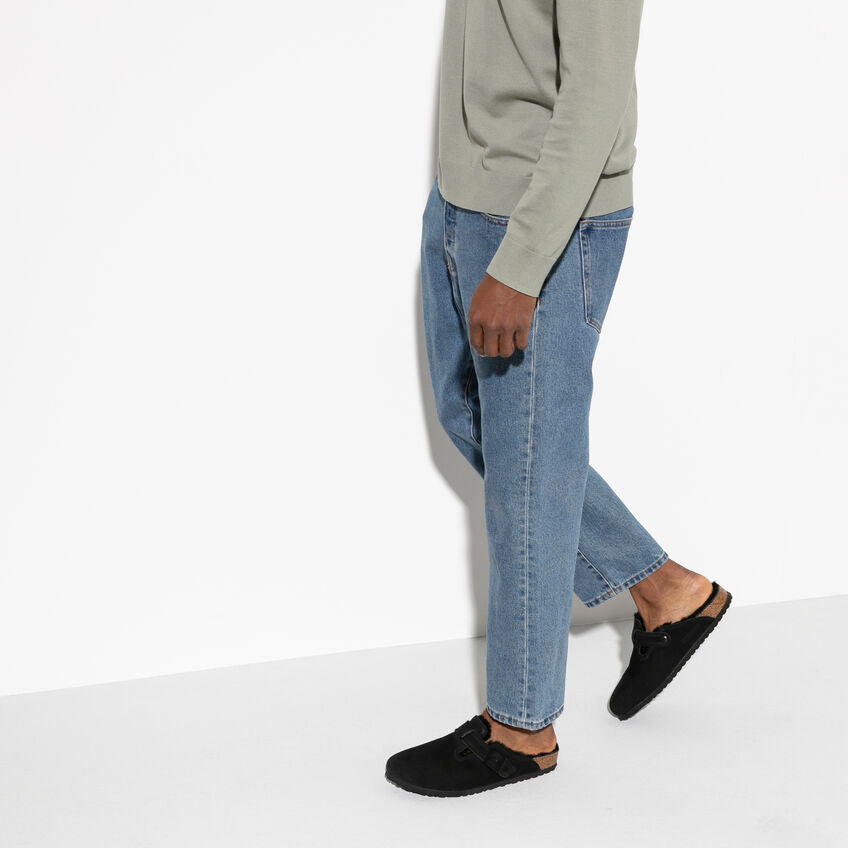 
                      
                        Boston Shearling : Black
                      
                    