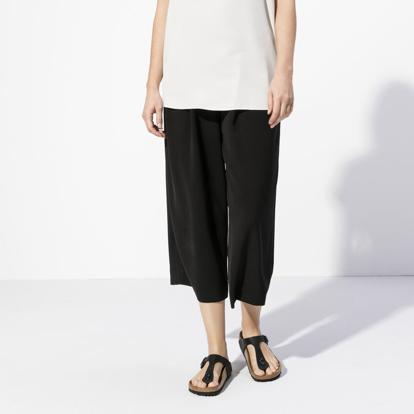
                      
                        Gizeh : Black Synthetic
                      
                    